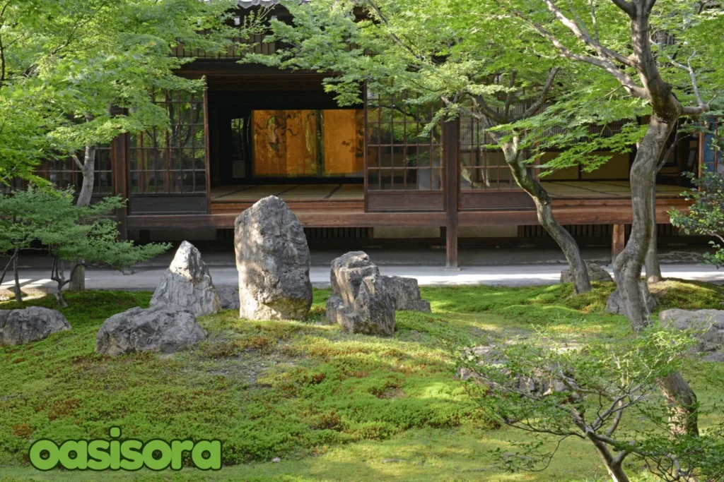 
Rock-Sculptures-and-Arrangements-zen-garden.