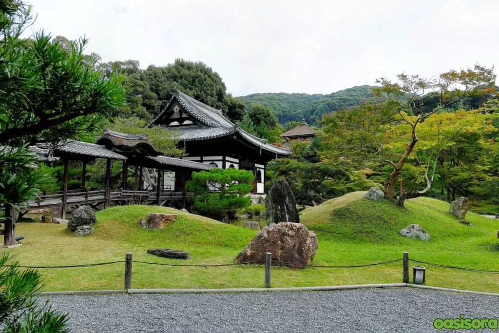 Tsukiyama-Garden