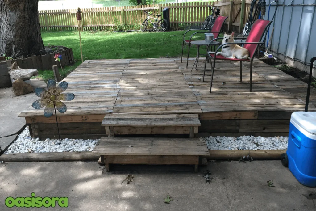 DIY-Pallet-Deck-Idea