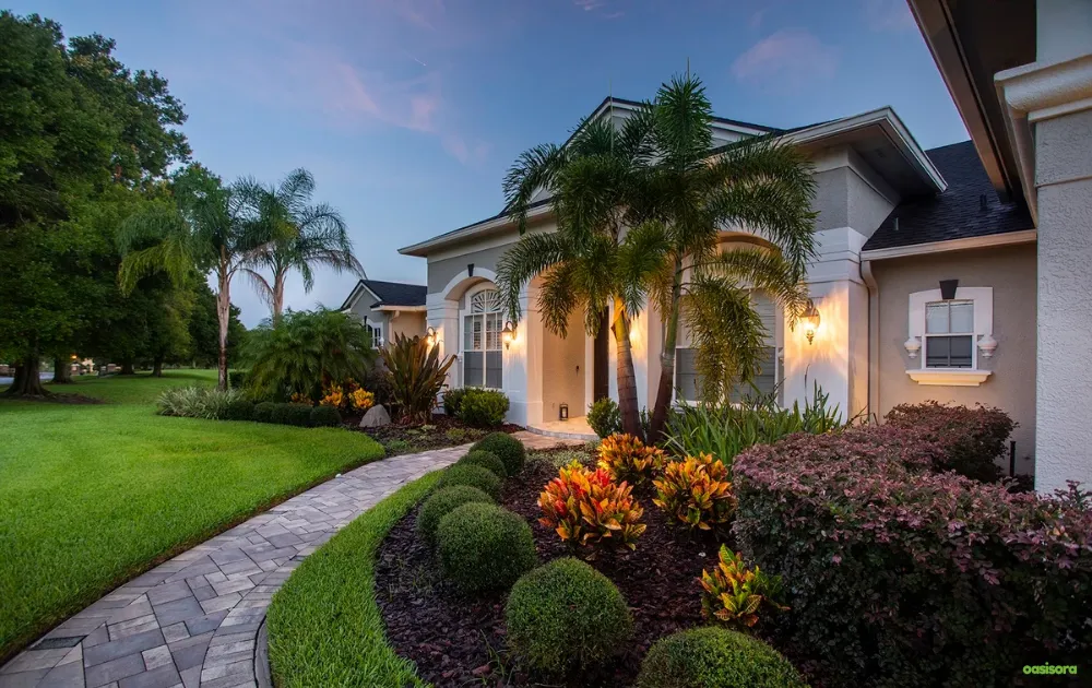 Front-Yard-Palm-Tree-Landscaping-Ideas