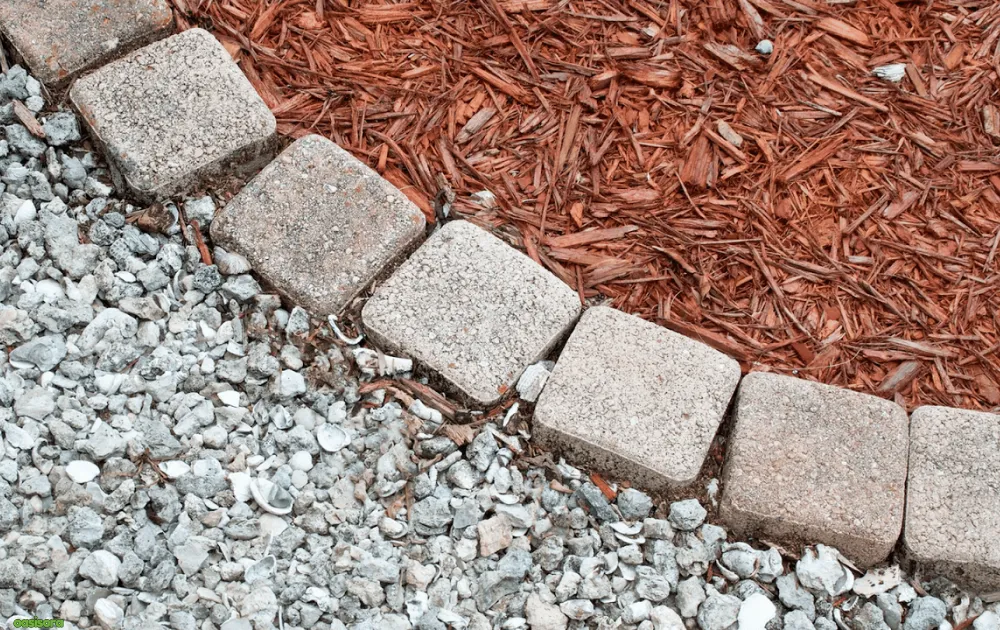 rocks-and-mulch-comparison