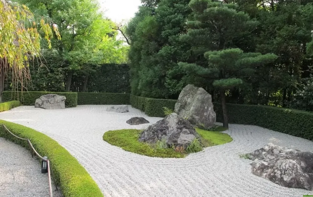What-Stones-Work-Best-in-Zen-Gardens-Choosing-Stones-That-Elevate-Your-Space